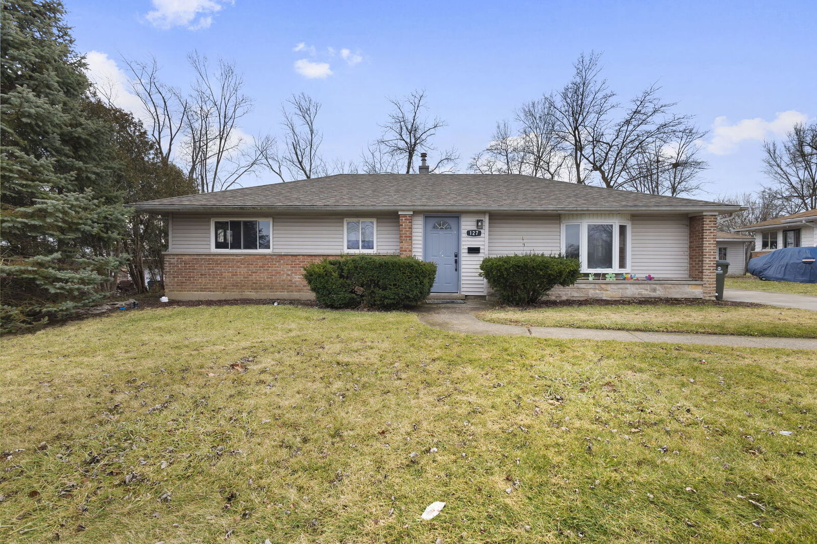 Property Photo:  127 Blackhawk Drive  IL 60466 