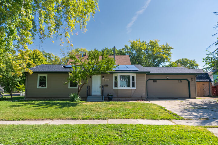 424 N 11th Street  Dekalb IL 60115 photo