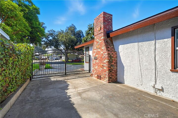 Property Photo:  721 E Hanks Street  CA 91702 
