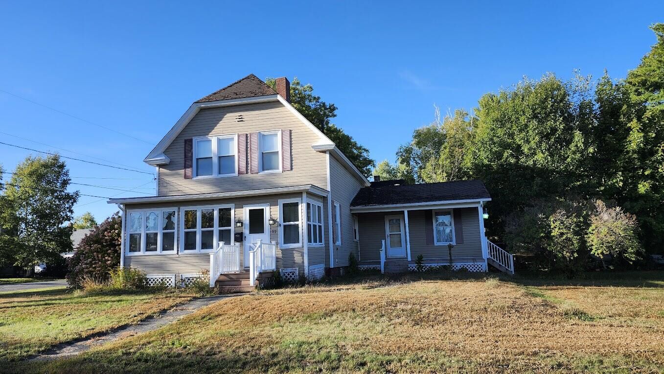 Property Photo:  17 Bates Street  ME 04462