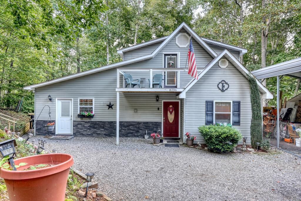 Property Photo: 8296 True Love Mountain Road GA 30582