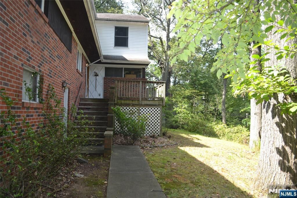 Property Photo:  162 W Glen Avenue  NJ 07450 