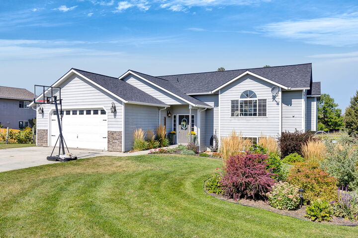 Property Photo: 724 Rising Sun Lane MT 59870