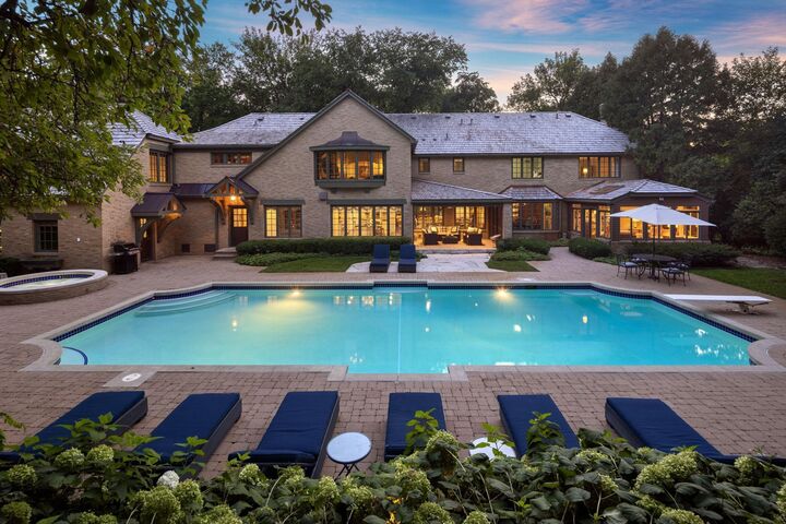 4905 Rolling Green Parkway  Edina MN 55436 photo