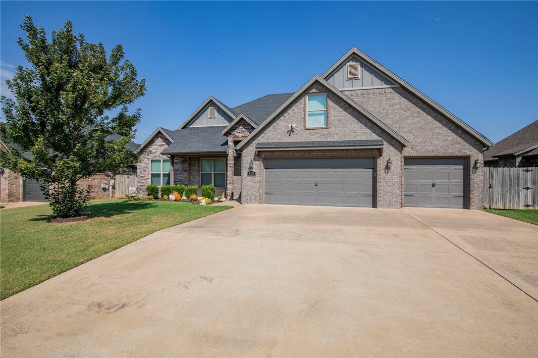 Property Photo: 4304 SW Wheatgrass Boulevard AR 72713