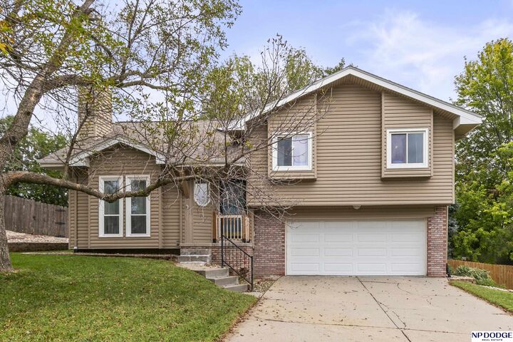 5615 N 112th Circle  Omaha NE 68164 photo