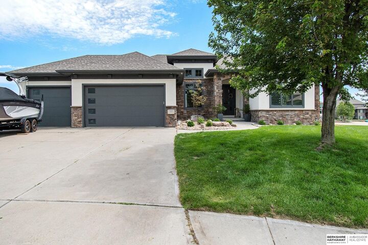 Property Photo:  3905 N 269th Circle  NE 68064 