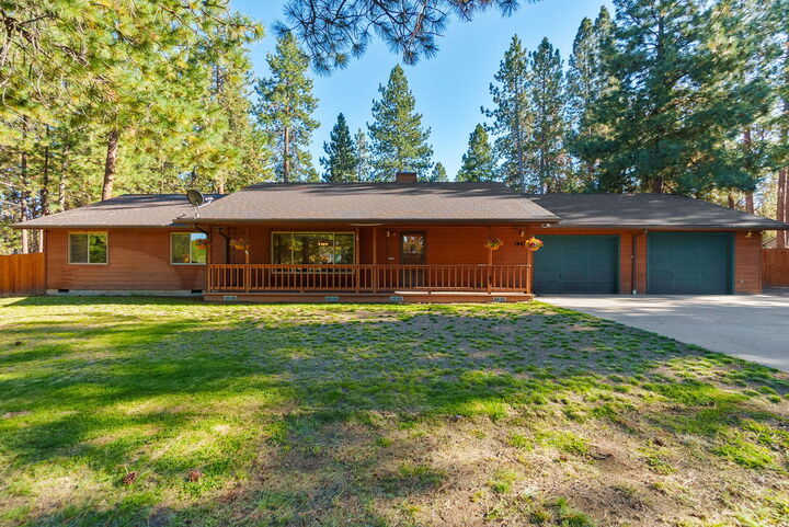 19425 River Woods Drive  Bend OR 97702 photo