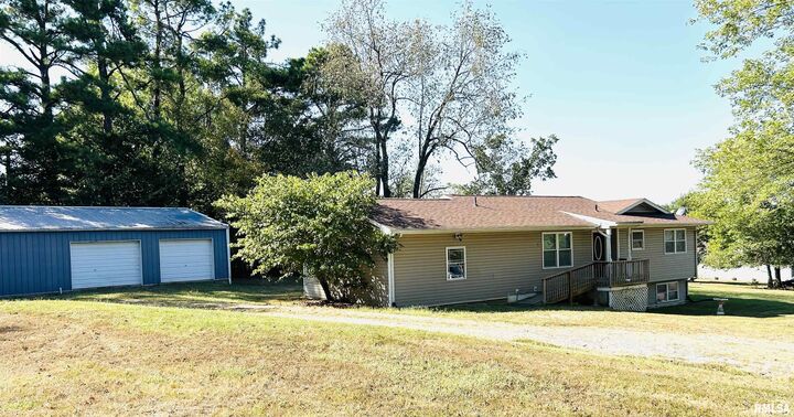 Property Photo: 744 Cardinal Road IL 62901