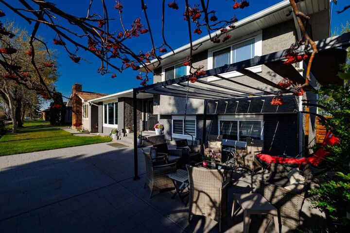 Property Photo: 124 Whiteside Crescent NE AB T1Y 2A7