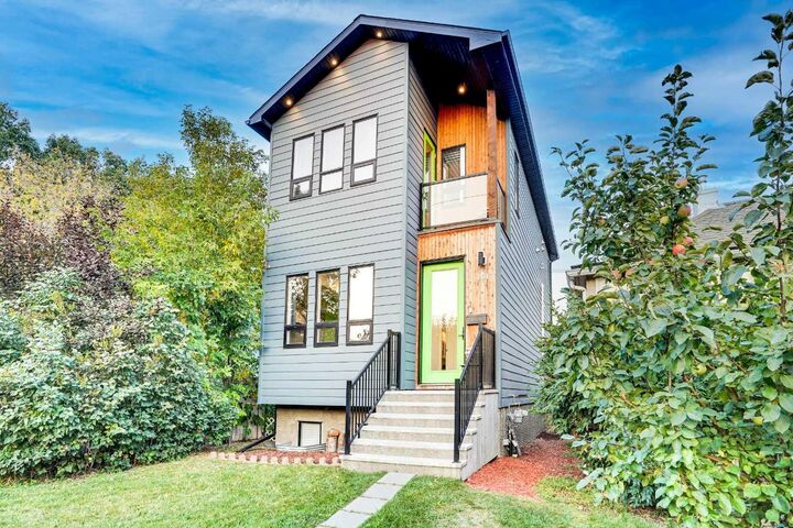1414 15 Street SE  Calgary AB T2G 3L7 photo