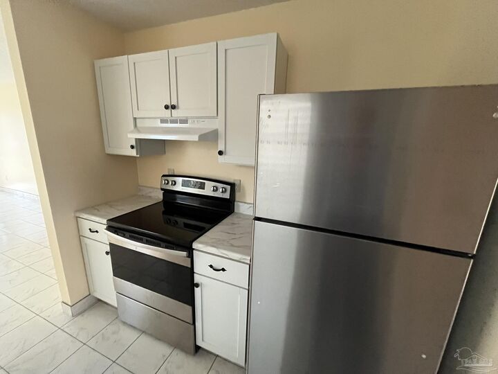 Property Photo:  3218 Redwood Ln  FL 32563 