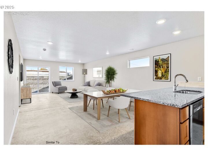 Property Photo: 915 Tinley St OR 97875
