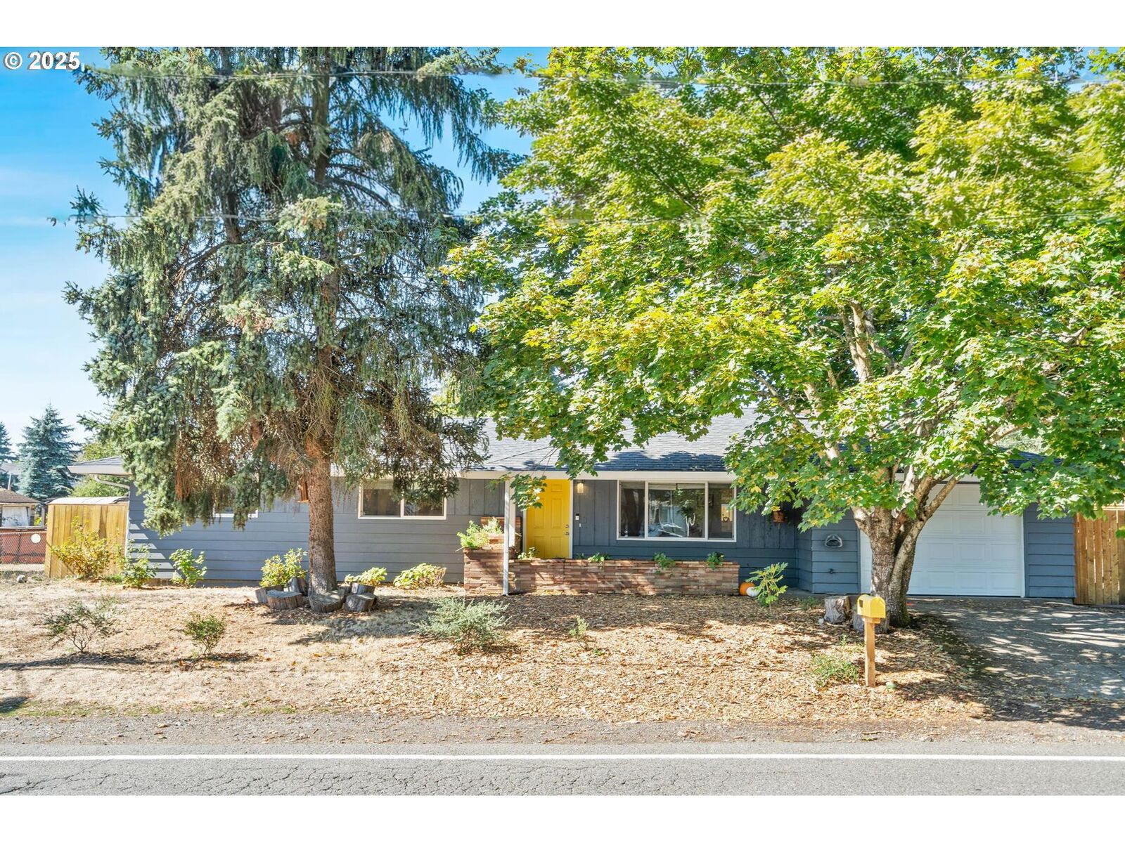Property Photo:  4809 SE 111th Ave  OR 97266 