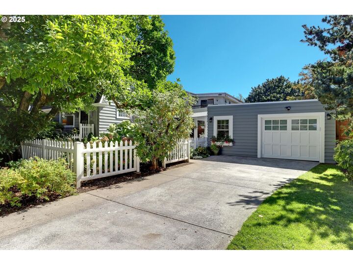 Property Photo:  4432 NE Wistaria Dr  OR 97213 