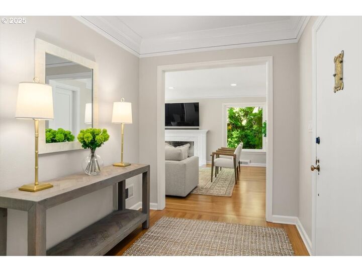 Property Photo:  7820 SW Linden Rd  OR 97225 