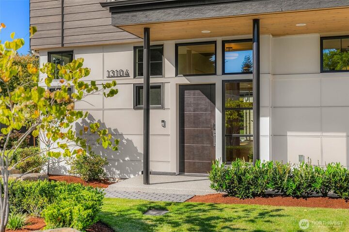 Property Photo:  13104 NE 103rd Place  WA 98033 