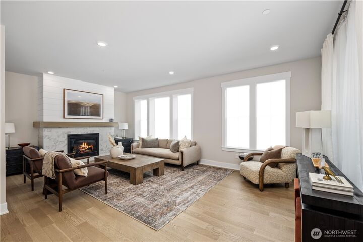 Property Photo: 14332 148th Place NE 25 WA 98072