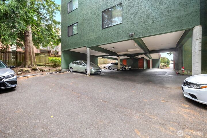 Property Photo:  712 N 143rd Street  WA 98133 