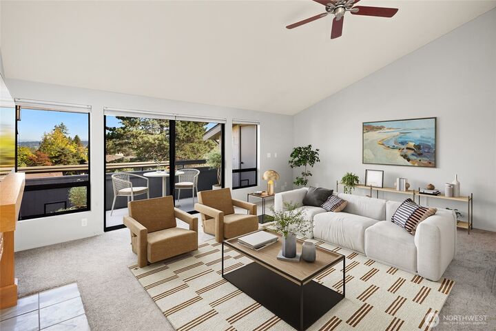 Property Photo:  6652  Parkpoint Way NE D-311  WA 98115 