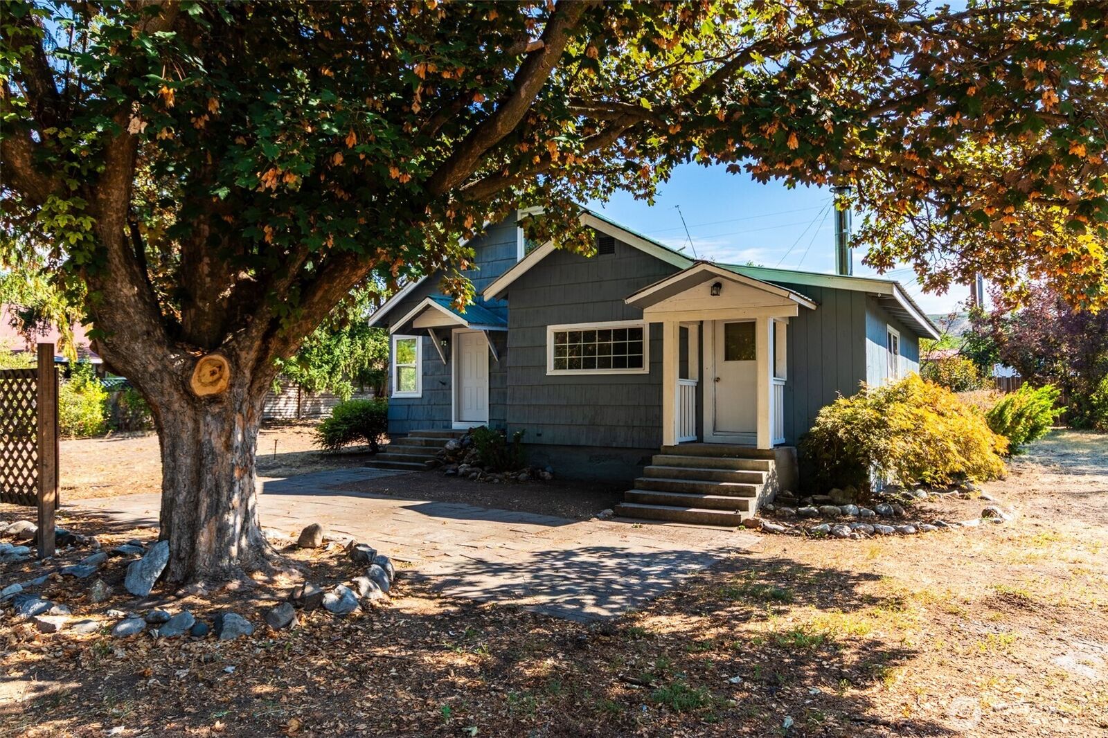 Property Photo: 218 B 7th Street WA 98855