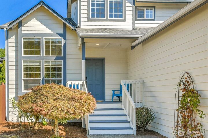 Property Photo:  18524  114th Avenue SE  WA 98055 