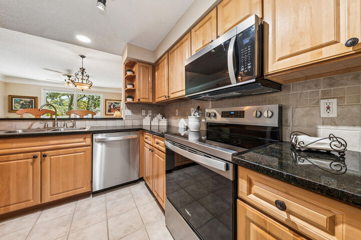 Property Photo: 2020 Alta Meadows Lane 504 FL 33444