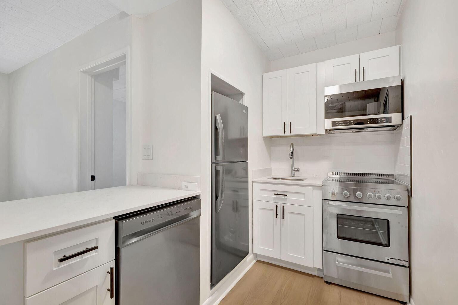 Property Photo:  1713 Florida Avenue B1  FL 33401 