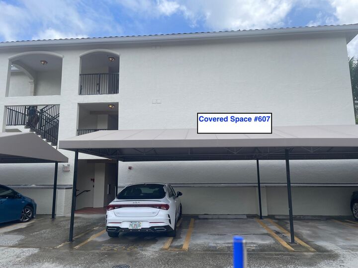 Property Photo:  2414 Tuscany Way  FL 33435 