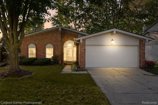Property Photo: 829 Glenulline Drive MI 48187