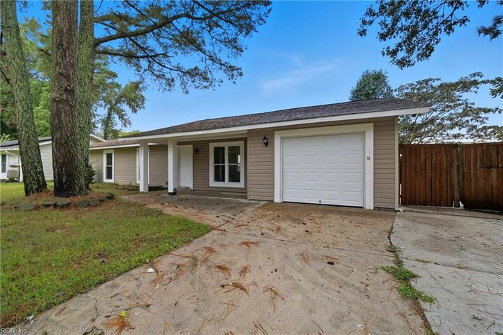 1909 Dannemora Dr  Virginia Beach VA 23453 photo