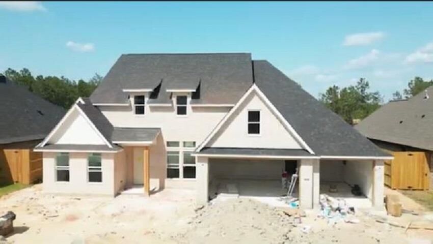 Property Photo:  1305 Natasha'S Way  TX 77657