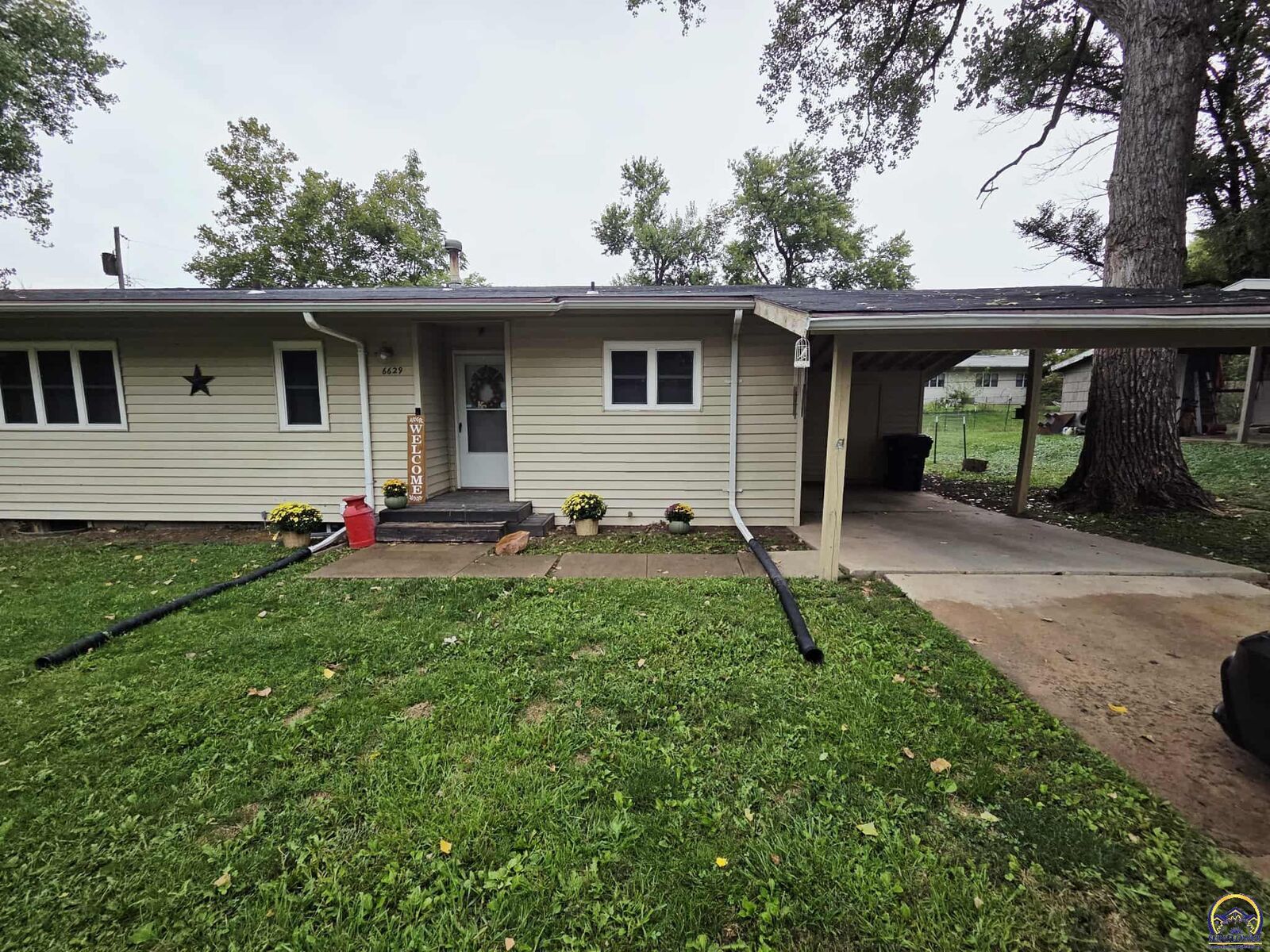Property Photo: 6629 SW Arborglade Ln KS 66619