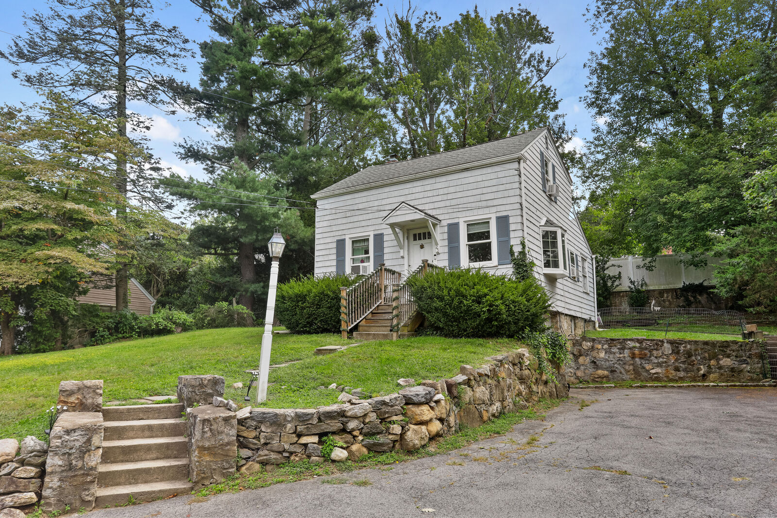 Property Photo:  25 Hoover Road  CT 06878 