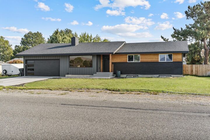 Property Photo:  10013 W Argent  WA 99301 