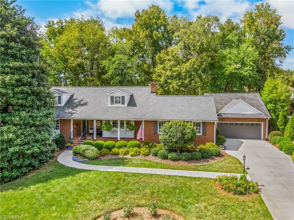 Property Photo:  1319 Robin Hood Road  NC 27262 