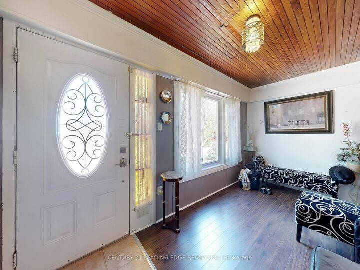 Property Photo:  286 Glenholme Avenue  ON M6E 3C8 