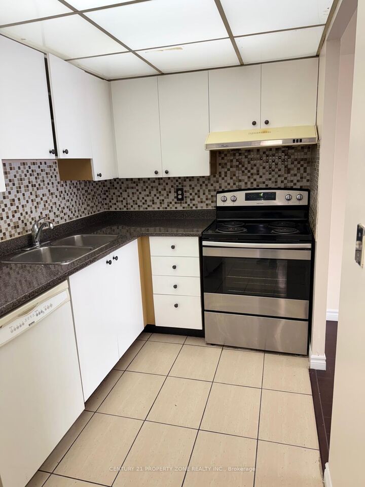 145 Hillcrest Avenue 2113  Mississauga ON L5B 3Z1 photo