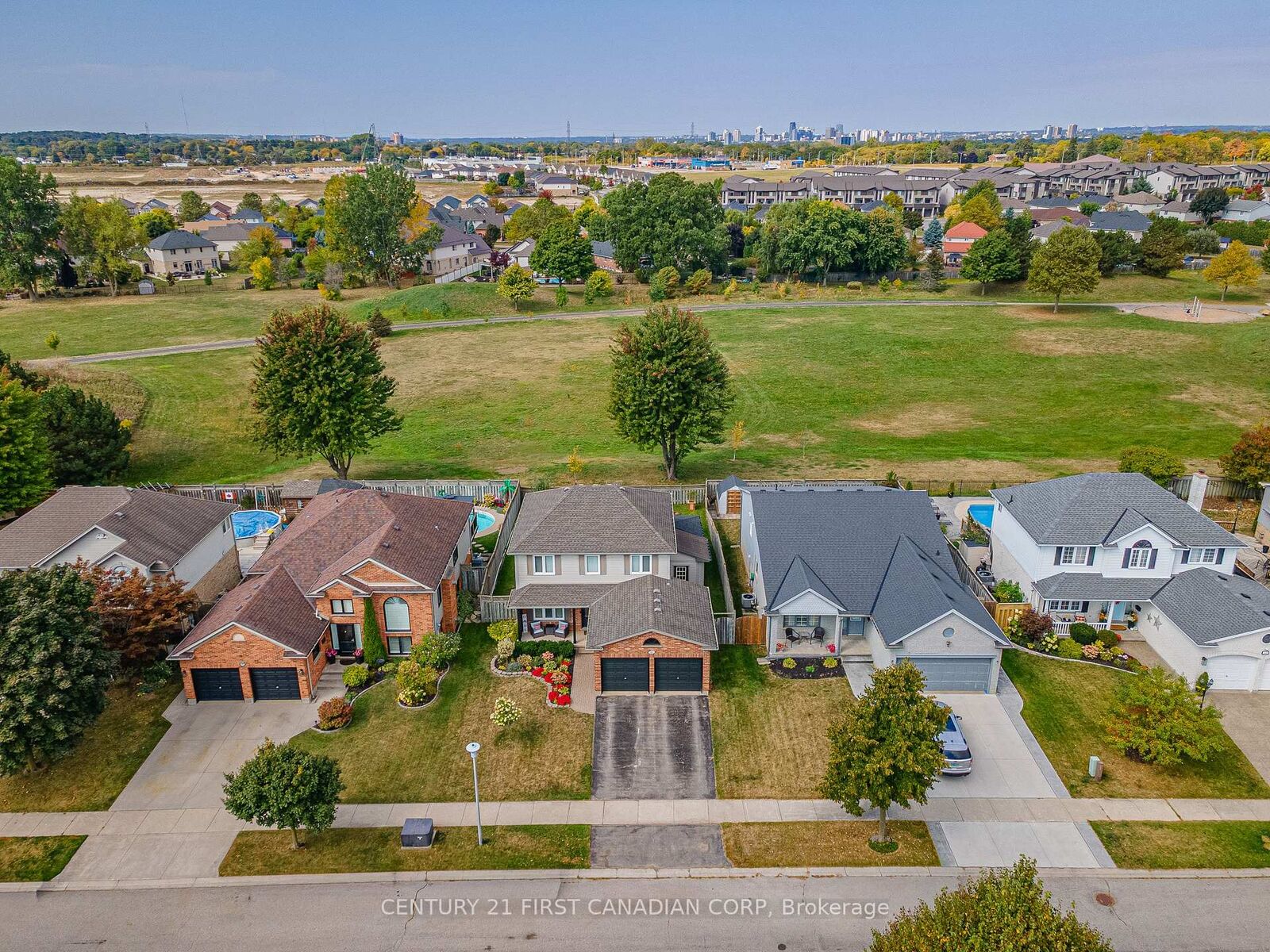Property Photo: 240 Ellerslie Road ON N6M 1B6