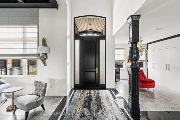 Photo de la propriété:  151 Winding Way  ON K2C 3H1