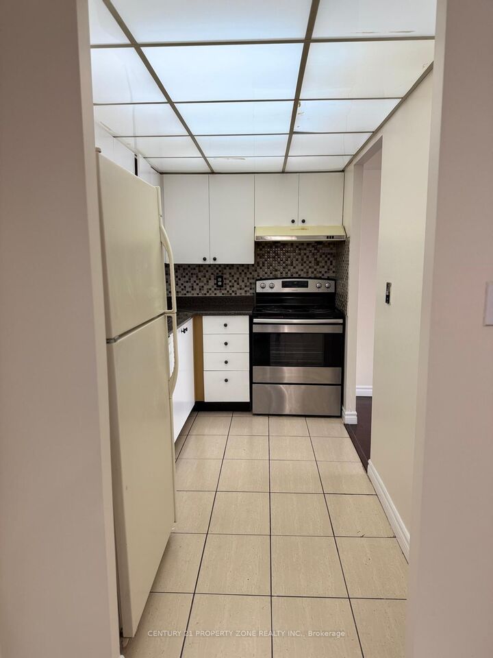 Photo de la propriété: 145 Hillcrest Avenue 2113 ON L5B 3Z1