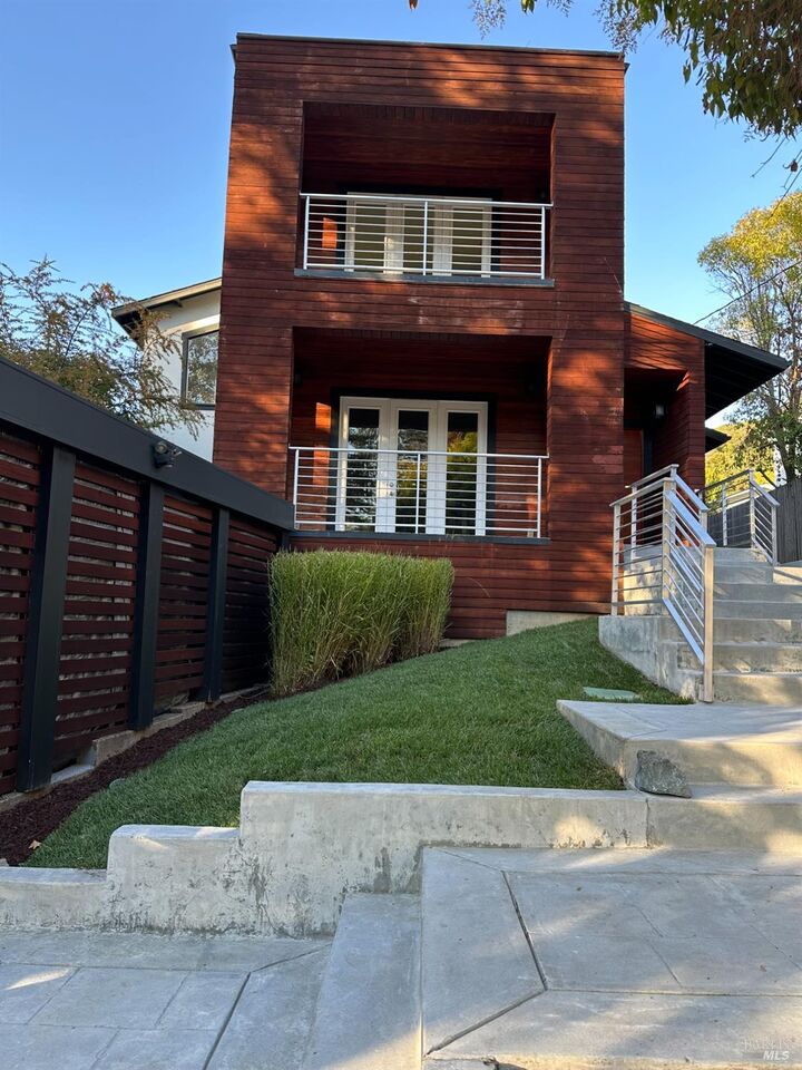 Property Photo: 40 Villa Avenue CA 94901