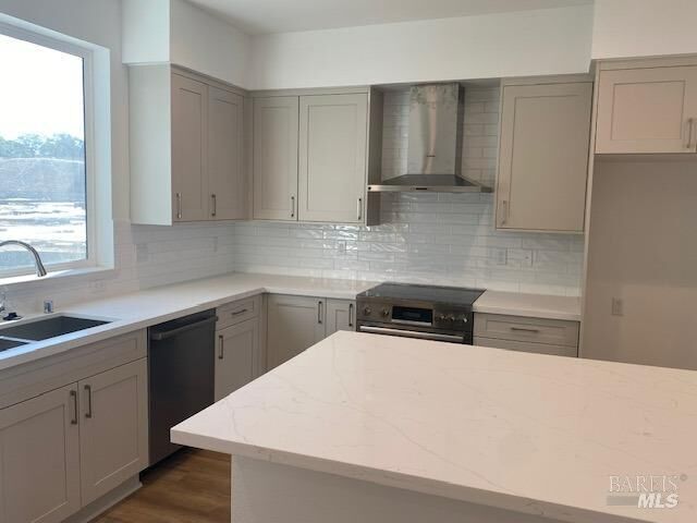 Property Photo:  627 Semillon Lane  CA 95403 