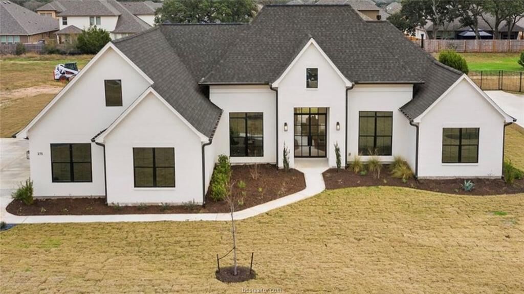 Property Photo: 5848 Thousand Oaks Road TX 77845