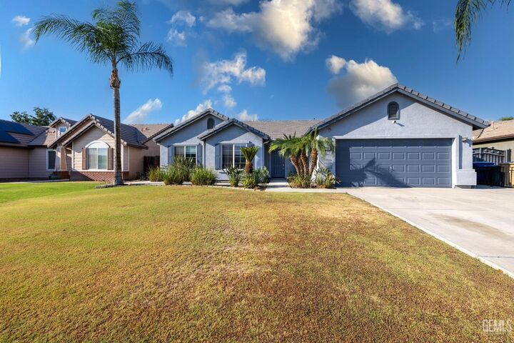 12408 Valentano Avenue  Bakersfield CA 93312 photo