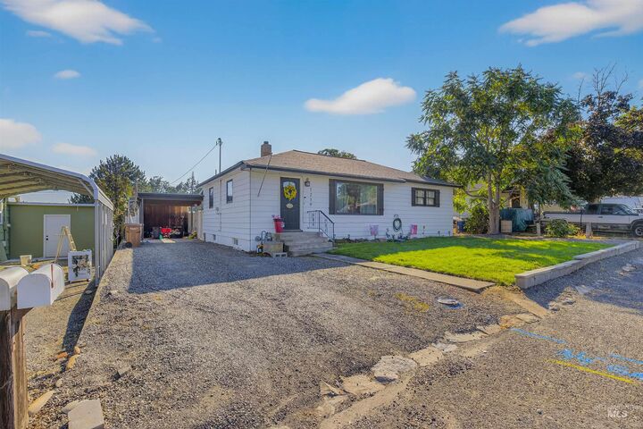 Property Photo:  1219 Billups Street  WA 99403 