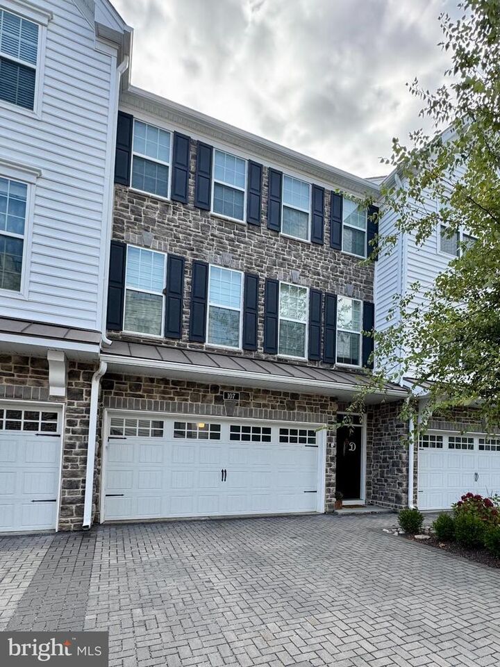 107 Corvus Circle  Media PA 19063 photo