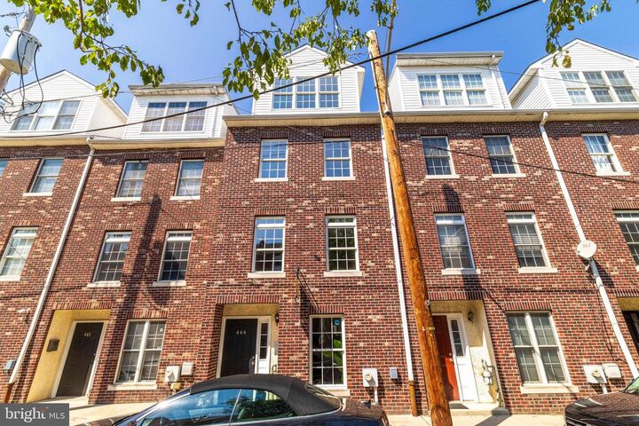 444 Dupont Street  Philadelphia PA 19128 photo