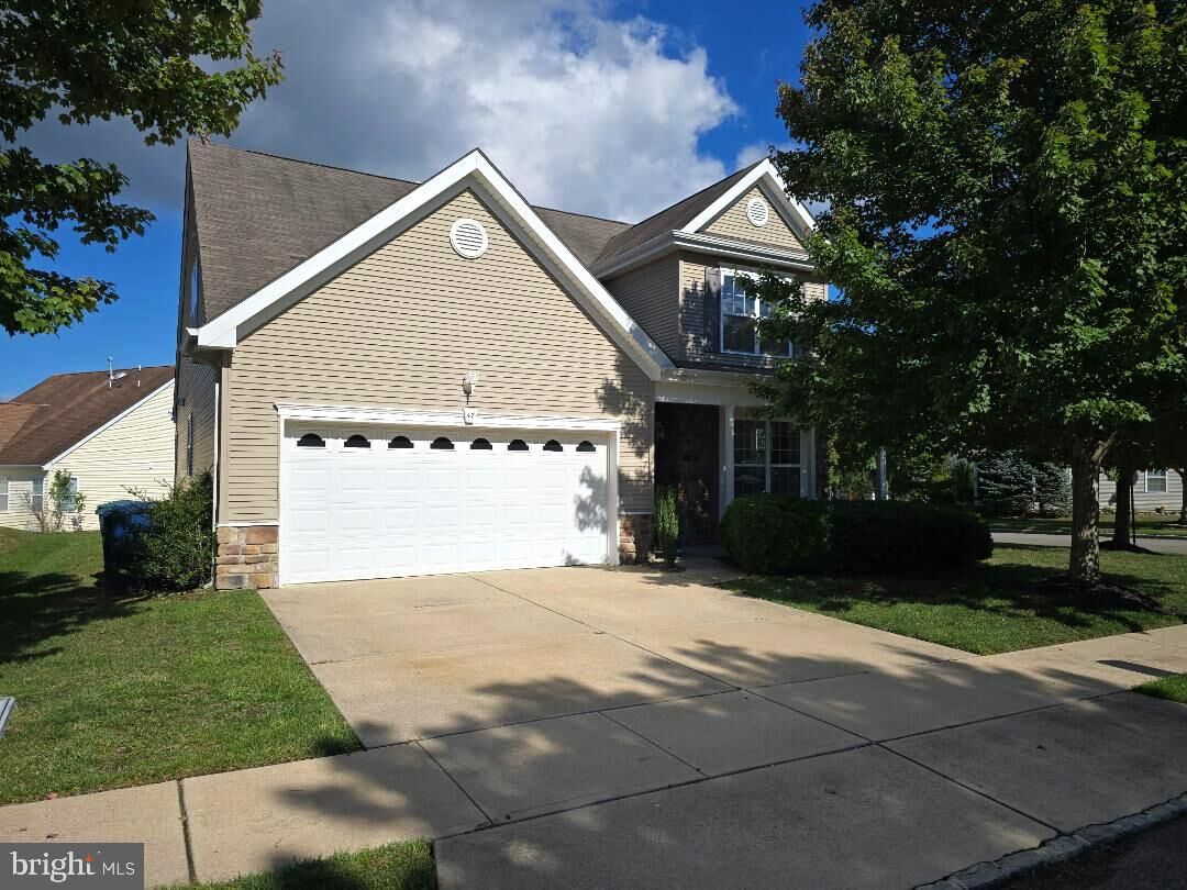 Property Photo: 47 Ivy Creek NJ 08087