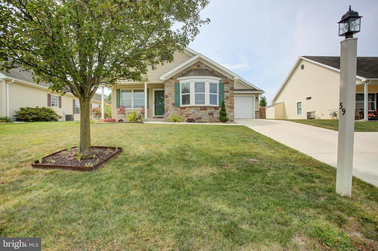 Property Photo:  39 Colonial Court  PA 17257 